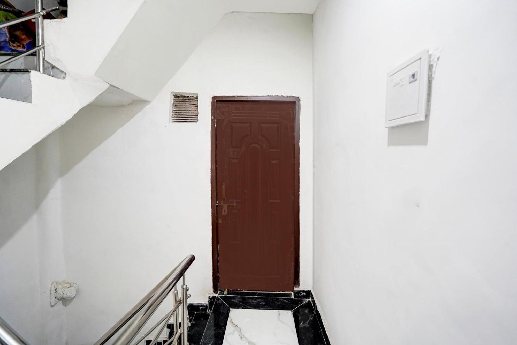 Hotel O Laxmi Guest House 瓦拉纳西 外观 照片
